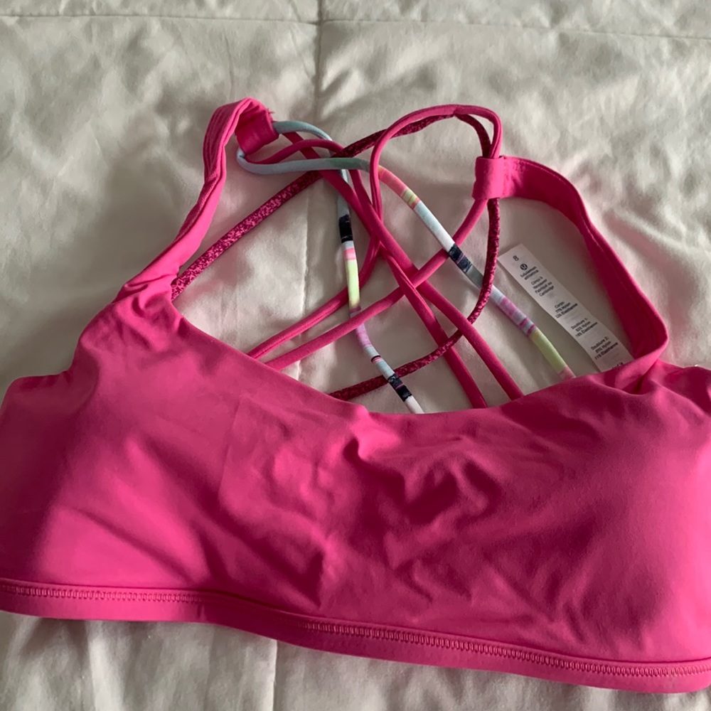 Lululemon free to be bra